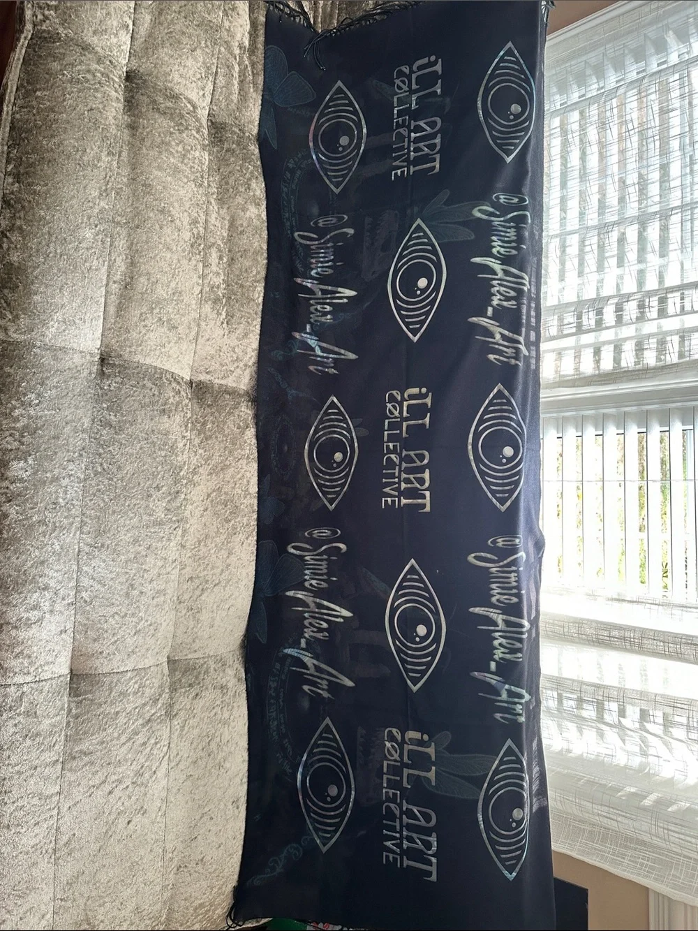 Ill Art Collective x Simi Alex Art Pashima (NWOT)
